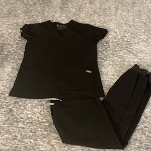 Black figs scrub set